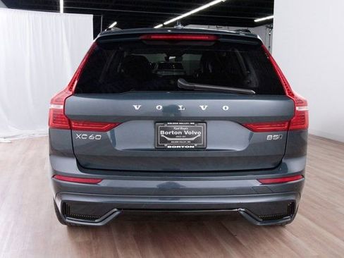 Certified 2025 Volvo XC60 B5 Plus image 4