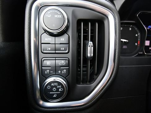 Used 2021 GMC Sierra 3500 Denali AWD/4WD image 25