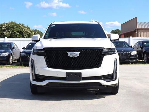 Used 2021 Cadillac Escalade ESV Sport Platinum AWD/4WD image 2