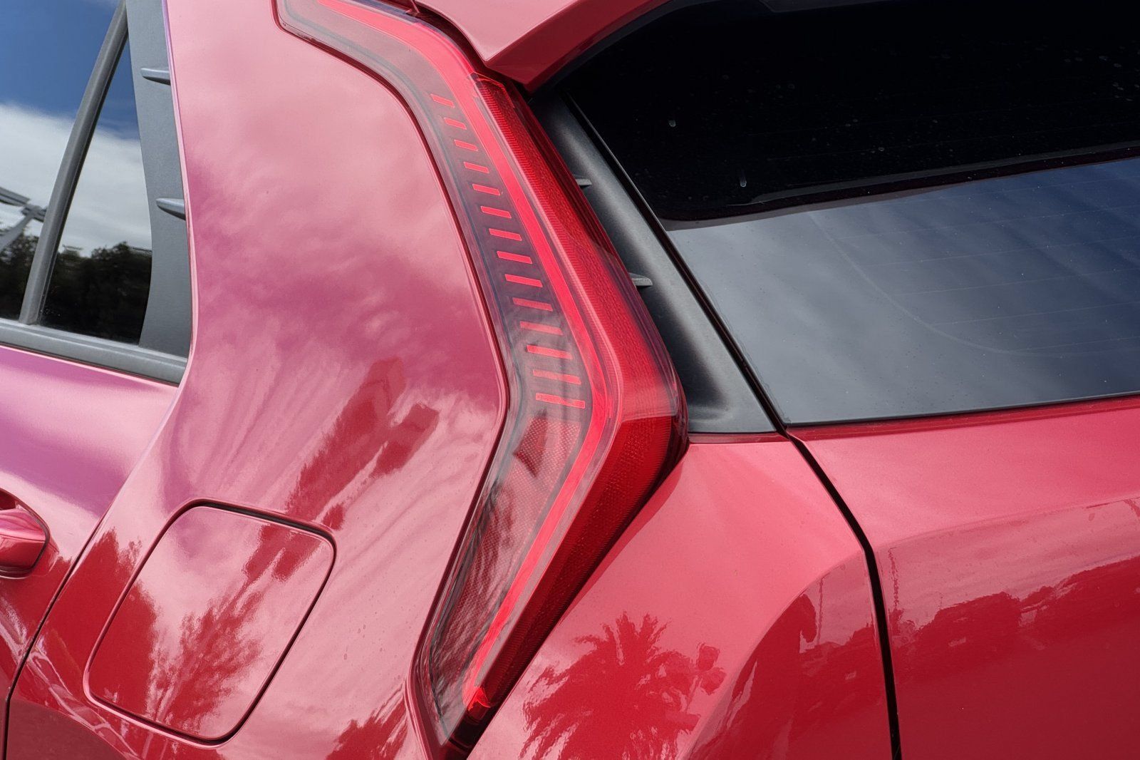 Used 2023 Kia Niro EX FWD image 43
