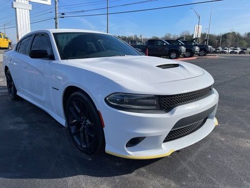 Used 2020 Dodge Charger R/T w/ Blacktop Package image 2