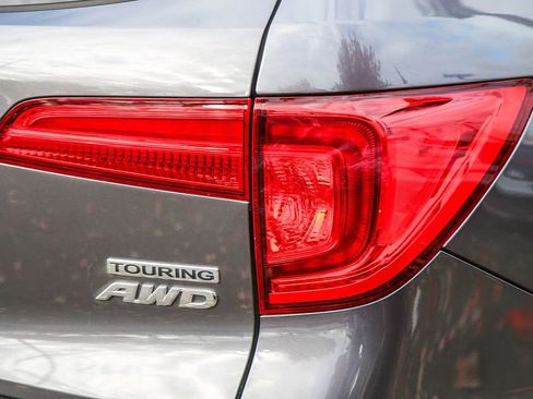 Used 2017 Honda Pilot Touring image 10