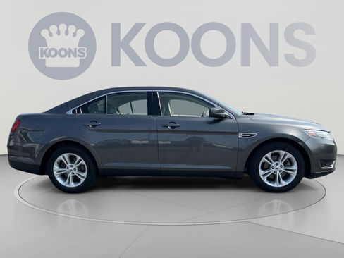 Used 2015 Ford Taurus SE FWD image 8