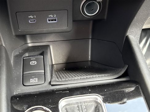 Used 2021 Nissan Kicks SV image 20