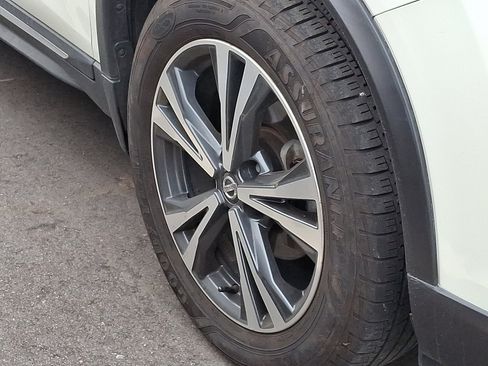 Used 2017 Nissan Rogue SL image 10