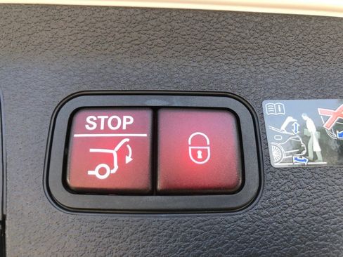 New 2025 Mercedes-Benz GLS 450 GLS 450 image 38