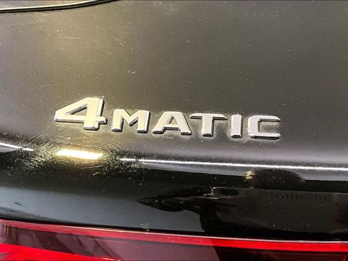 Used 2020 Mercedes-Benz GLC 300 4MATIC image 10