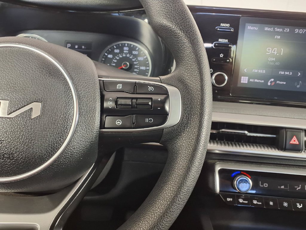 Used 2022 Kia K5 LXS FWD image 18