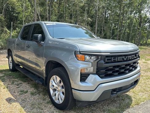 Used 2026 Chevrolet Silverado 1500 Custom RWD image 12