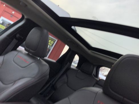 Used 2014 Jeep Cherokee Trailhawk w/ Comfort/Convenience Group image 23