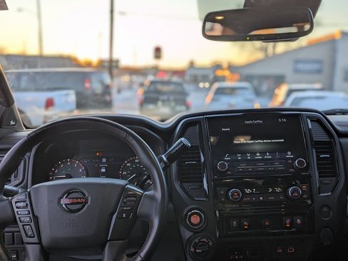 Used 2021 Nissan Titan PRO-4X w/ Pro-4x Convenience Package image 31