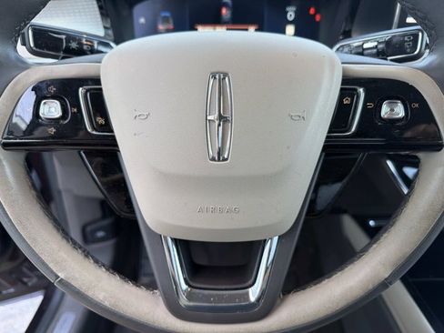 Used 2023 Lincoln Corsair FWD image 24