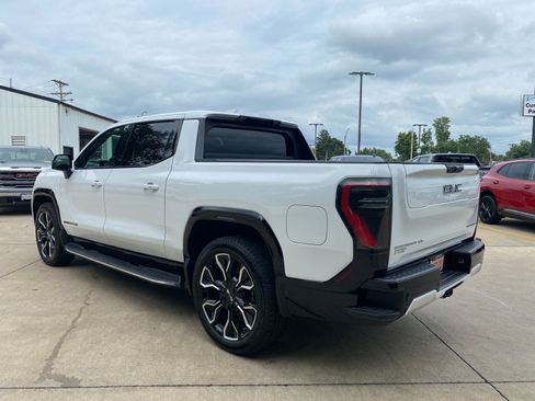 New 2025 GMC Sierra EV Denali image 32