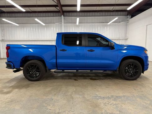 Used 2025 Chevrolet Silverado 1500 Custom w/ Turbomax Blackout Package RWD image 6