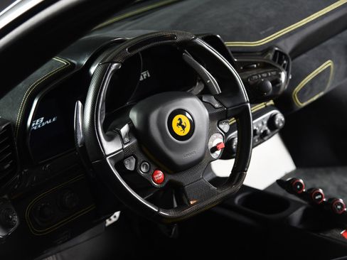 Used 2014 Ferrari 458 Speciale Coupe RWD image 13