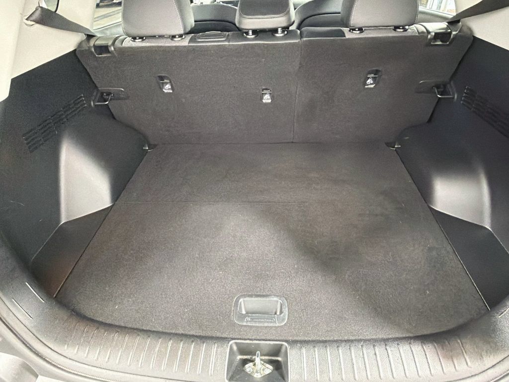 Used 2025 Kia Seltos S AWD/4WD image 27