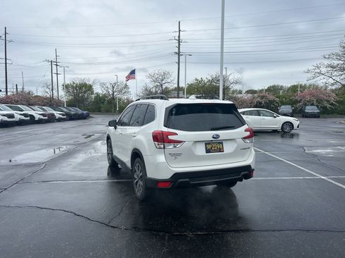 Certified 2023 Subaru Forester Limited AWD/4WD image 3