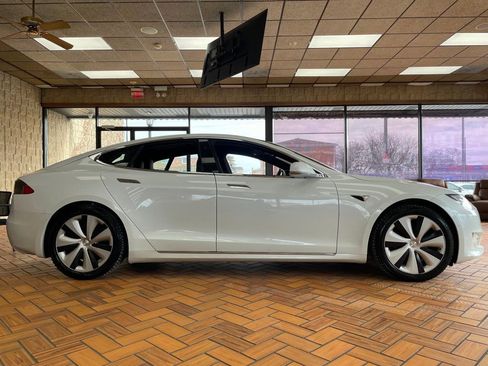 Used 2020 Tesla Model S Long Range Plus image 7