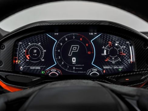 Used 2024 Lamborghini Revuelto AWD/4WD image 15