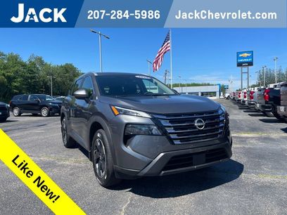 Used 2025 Nissan Rogue SV w/ SV Premium Package