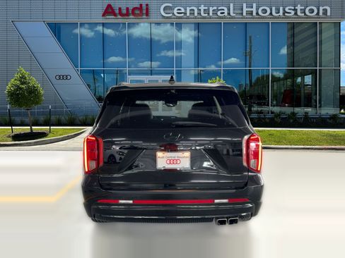 Used 2024 Hyundai Palisade Calligraphy image 10