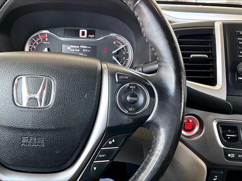 Used 2019 Honda Ridgeline RTL image 12