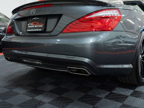 Used 2013 Mercedes-Benz SL 550 image 11