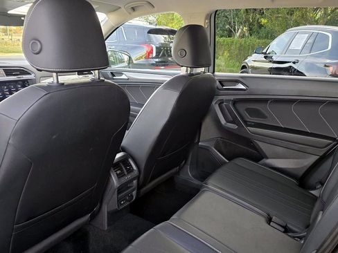 Used 2022 Volkswagen Tiguan SE image 31