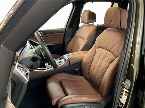 Used 2025 BMW X5 M60i image 7