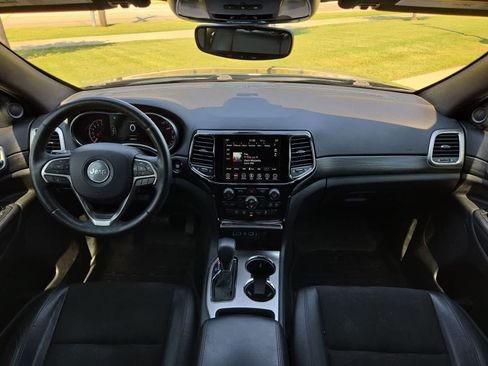 Used 2019 Jeep Grand Cherokee Altitude RWD image 14