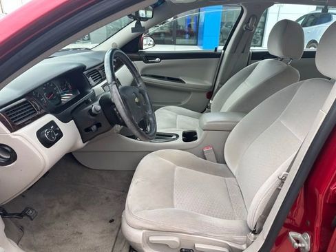Used 2013 Chevrolet Impala LT w/ LT Sunroof Package image 12