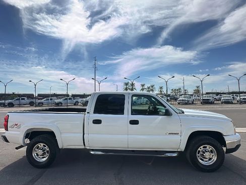 Used 2007 Chevrolet Silverado 1500 LT w/ Skid Plate Package AWD/4WD image 6