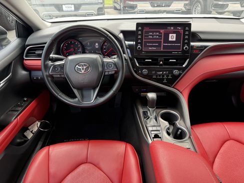 Used 2021 Toyota Camry XSE FWD image 14