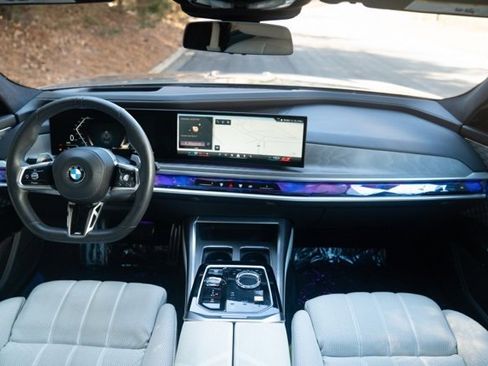 Used 2023 BMW 760i xDrive 760i xDrive w/ Executive Package image 23