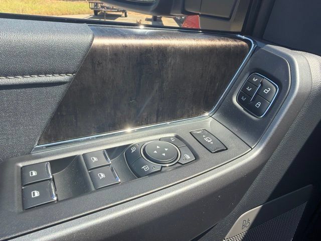 Used 2026 Ford F350 Lariat w/ Lariat Ultimate Package AWD/4WD image 13