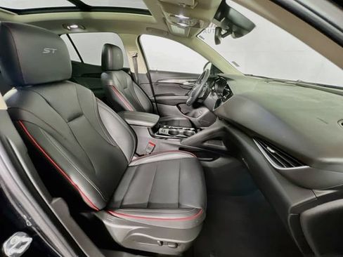 Used 2023 Buick Envision Essence w/ Sport Touring Package AWD/4WD image 40