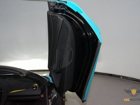 Used 2022 McLaren 720S Spider image 14