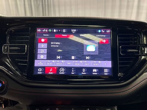 Used 2024 Dodge Durango GT image 17
