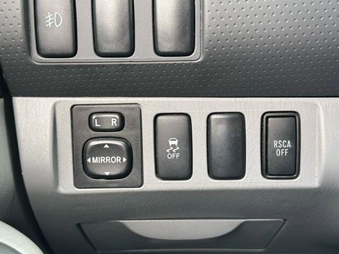 Used 2012 Toyota Tacoma 4x4 Double Cab w/ SR5 Pkg image 21