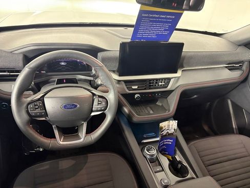 Certified 2025 Ford Explorer ST-Line w/ Premium Package image 26