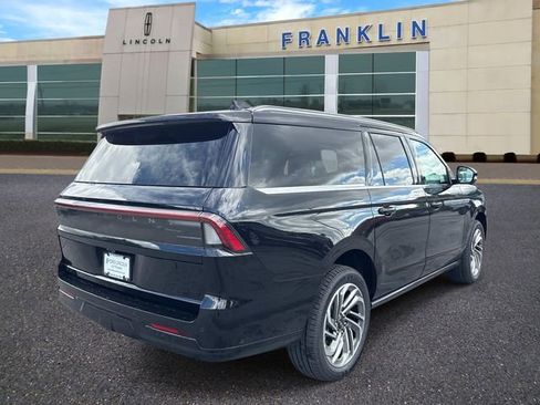 New 2025 Lincoln Navigator L Reserve AWD/4WD image 7
