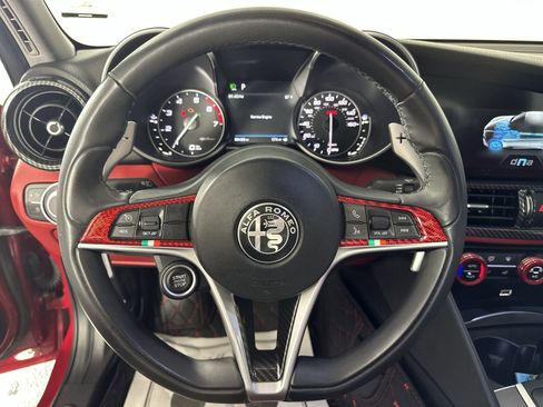 Used 2019 Alfa Romeo Giulia Ti Sport w/ Quick Order Package 22U Sport RWD image 14
