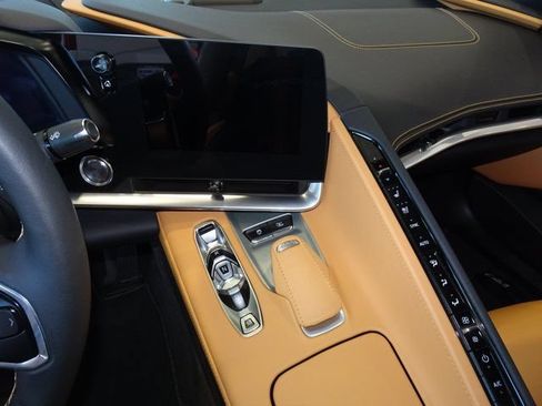 Used 2024 Chevrolet Corvette Stingray Preferred Cpe w/ Z51 Performance Package RWD image 19