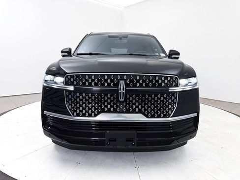 Used 2025 Lincoln Navigator Reserve AWD/4WD image 13