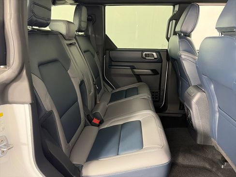 Used 2024 Ford Bronco Outer Banks AWD/4WD image 31