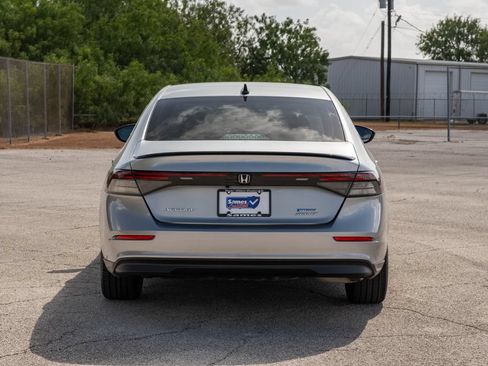 Used 2024 Honda Accord Sport image 7