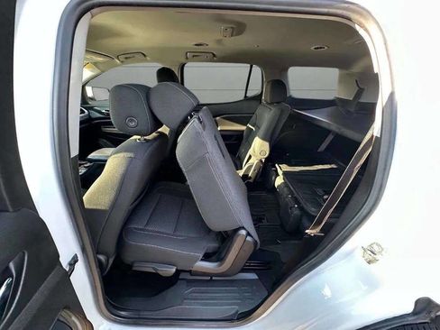 Used 2021 GMC Acadia SLE w/ Driver Convenience Package image 63