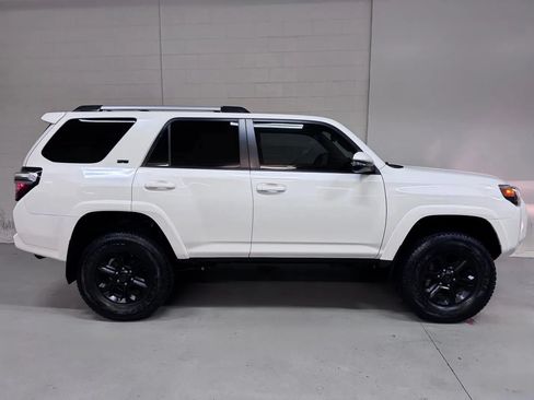 Used 2014 Toyota 4Runner SR5 Premium AWD/4WD image 2