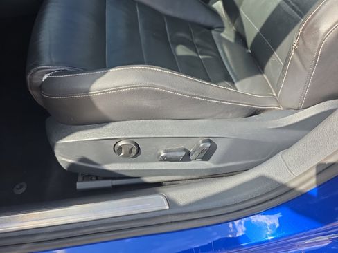 Used 2016 Volkswagen Golf R 4-Door image 14