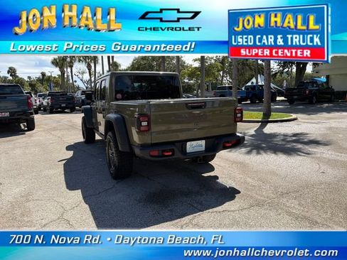 Used 2025 Jeep Gladiator Mojave w/ Convenience Group AWD/4WD image 9